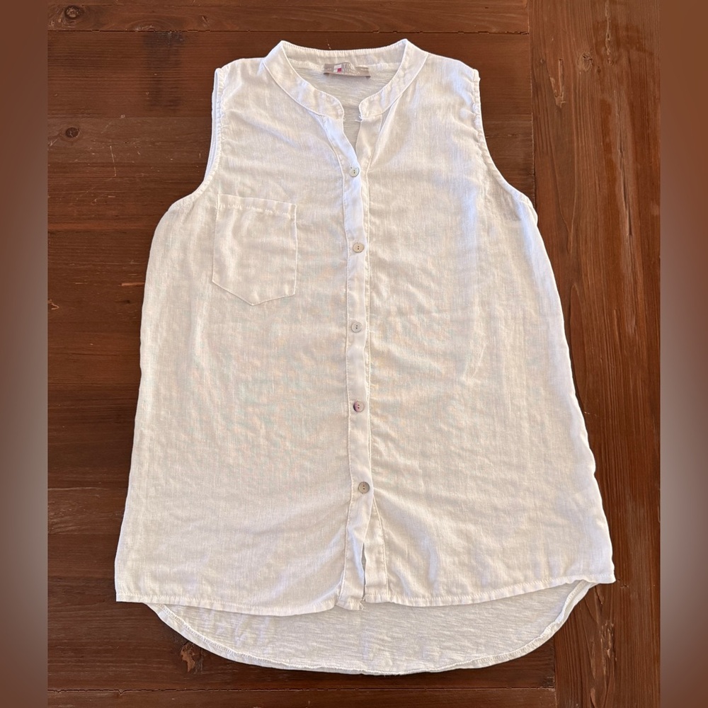 Elegant Sleeveless White Blouse